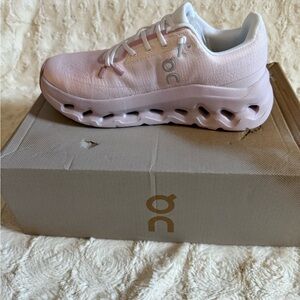 On cloud Tilt Light Pink Athletic Shoes